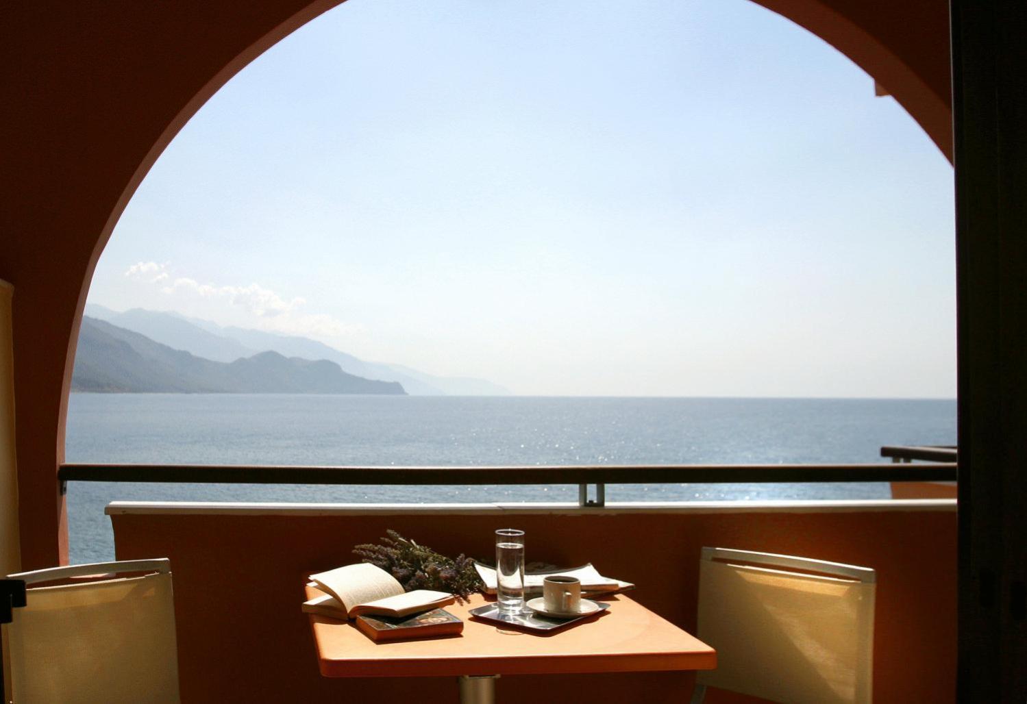 Hotel On The Rocks Paleochora Exterior foto